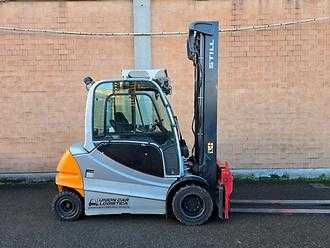 Used Forklift Truck STILL rx60-45 ELEKTRO VIERRADFRONTSTAPLER (13024045) backdrop