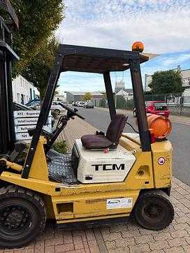 Used Forklift Truck TCM FG 25 GAS VIERRADFRONTSTAPLER (13075581)
