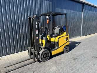 Used Forklift Truck TCM FG15T13 GAS VIERRADFRONTSTAPLER (13049430) backdrop