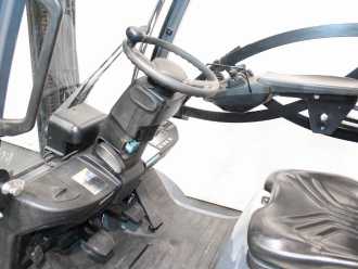 Used Forklift Truck TOYOTA 02-8 FGF 25 GAS VIERRADFRONTSTAPLER (13045766)