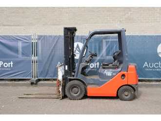 Used Forklift Truck TOYOTA 02-8FDF18 DIESEL VIERRADFRONTSTAPLER (13062907)