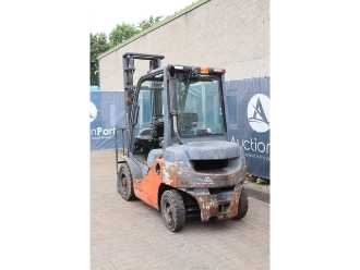 Used Forklift Truck TOYOTA 02-8FDF20 DIESEL VIERRADFRONTSTAPLER (13062925)