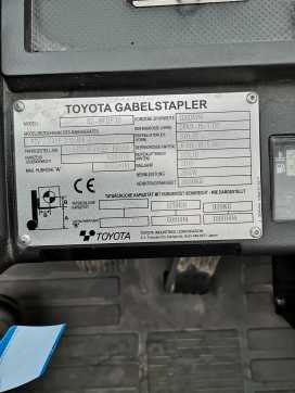 Used Forklift Truck TOYOTA 02-8FDF30 DIESEL VIERRADFRONTSTAPLER (12787822)