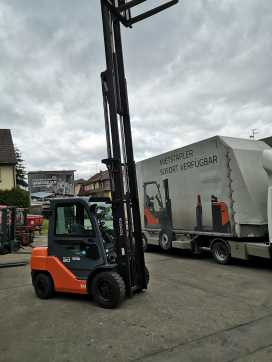 Used Forklift Truck TOYOTA 02-8FDF30 DIESEL VIERRADFRONTSTAPLER (12787822)