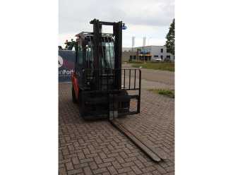 Used Forklift Truck TOYOTA 02-8FDF30 DIESEL VIERRADFRONTSTAPLER (13062962)