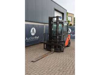 Used Forklift Truck TOYOTA 02-8FDF30 DIESEL VIERRADFRONTSTAPLER (13062962)