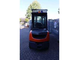 Used Forklift Truck TOYOTA 02-8FDF30 DIESEL VIERRADFRONTSTAPLER (13062976)