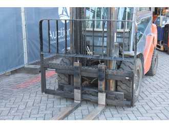 Used Forklift Truck TOYOTA 02-8FDF30 DIESEL VIERRADFRONTSTAPLER (13062977)