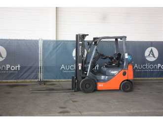 Used Forklift Truck TOYOTA 02-8FGF15 GAS VIERRADFRONTSTAPLER (13039023) backdrop