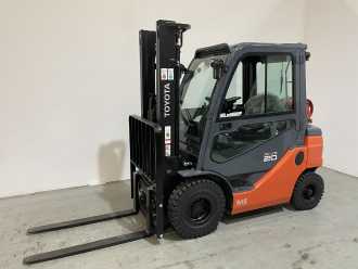 Used Forklift Truck TOYOTA 02-8FGF20 *sofort verfügbar* GAS VIERRADFRONTSTAPLER (13068326) backdrop