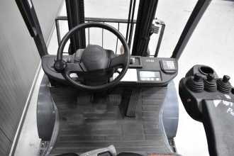 Used Forklift Truck TOYOTA 02-8FGF25 /58297/ GAS VIERRADFRONTSTAPLER (13069547)