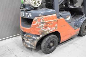 Used Forklift Truck TOYOTA 02-8FGF25 /58298/ GAS VIERRADFRONTSTAPLER (13069548)