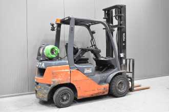 Used Forklift Truck TOYOTA 02-8FGF25 /58303/ GAS VIERRADFRONTSTAPLER (13069552)