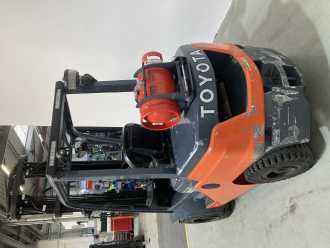 Used Forklift Truck TOYOTA 02-8FGF30 GAS VIERRADFRONTSTAPLER (13039534) backdrop