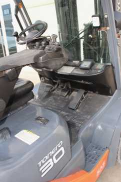 Used Forklift Truck TOYOTA 02-8FGF30 MATRICULADA GAS VIERRADFRONTSTAPLER (13034340)