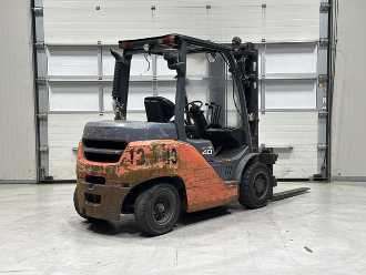 Used Forklift Truck TOYOTA 40-8FD35N DIESEL VIERRADFRONTSTAPLER (13027623)