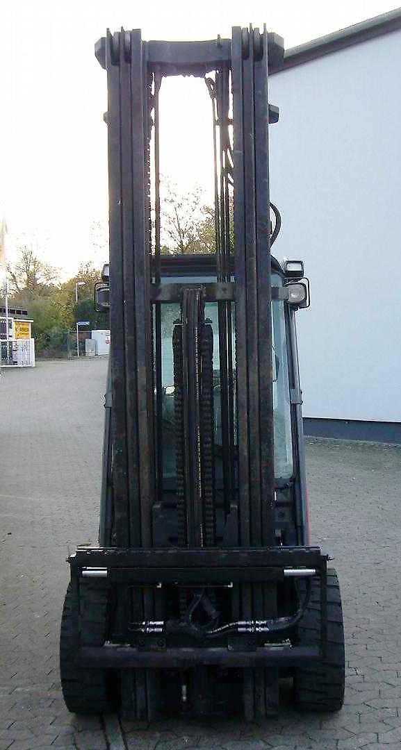 Used Forklift Truck TOYOTA 52 8FDJF35 DIESEL VIERRADFRONTSTAPLER (12434658)