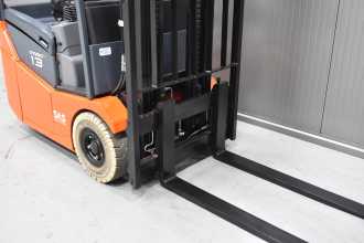 Used Forklift Truck TOYOTA 7FBEST13 /57627/ ELEKTRO DREIRADFRONTSTAPLER (13039647)
