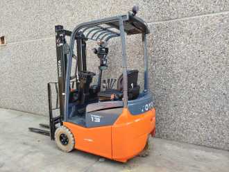 Used Forklift Truck TOYOTA 7FBEST13 LI ELEKTRO DREIRADFRONTSTAPLER (13067372)