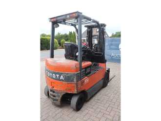 Used Forklift Truck TOYOTA 7FBMF25 ELEKTRO VIERRADFRONTSTAPLER (13065060)