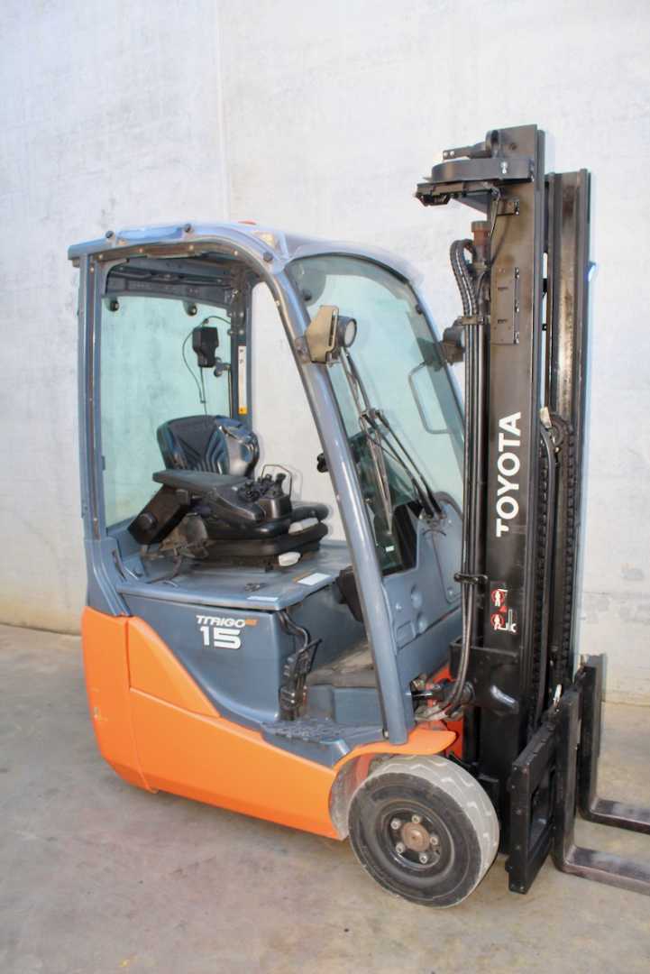 Used Forklift Truck TOYOTA 8FBE15T ELEKTRO DREIRADFRONTSTAPLER (12961098)