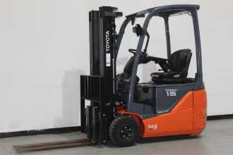 Used Forklift Truck TOYOTA 8FBE15T ELEKTRO DREIRADFRONTSTAPLER (13007603) backdrop