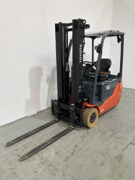 Used Forklift Truck TOYOTA 8FBE16T ELEKTRO DREIRADFRONTSTAPLER (13064021) backdrop