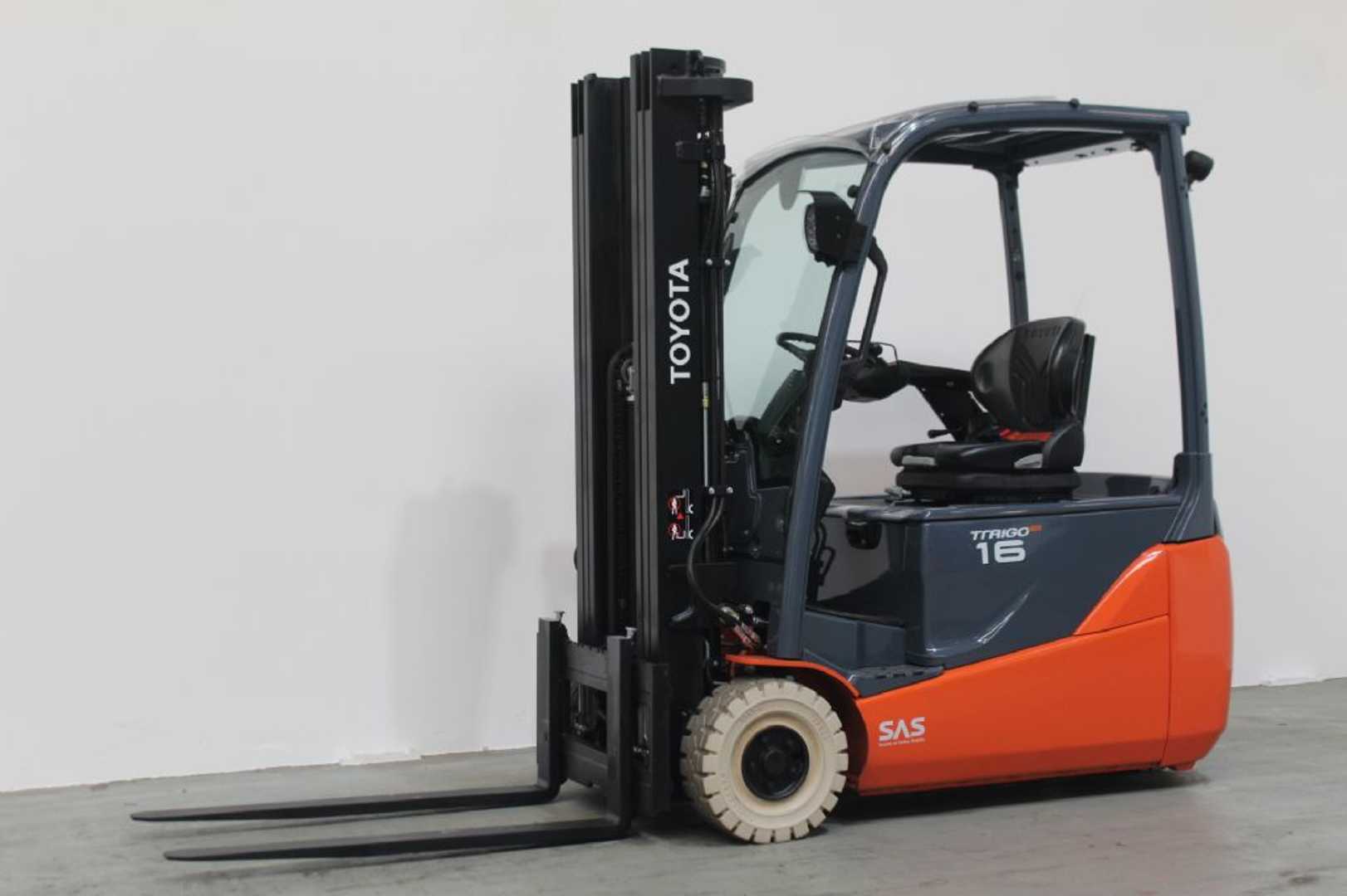 Used Forklift Truck TOYOTA 8FBE16T *sofort verfügbar* ELEKTRO DREIRADFRONTSTAPLER (13066825)