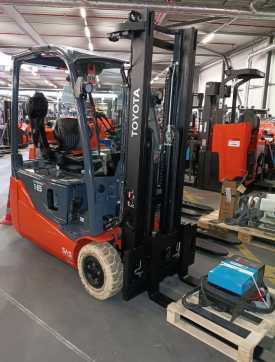 Used Forklift Truck TOYOTA 8FBE16T *sofort verfügbar* ELEKTRO DREIRADFRONTSTAPLER (13067866) backdrop