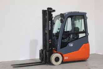 Used Forklift Truck TOYOTA 8FBE18T *sofort verfügbar* ELEKTRO DREIRADFRONTSTAPLER (13064020) backdrop