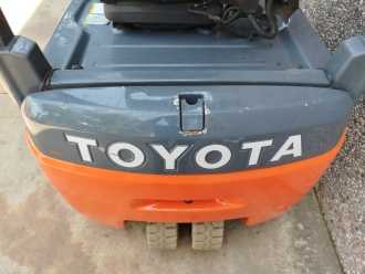Used Forklift Truck TOYOTA 8FBE20T ELEKTRO DREIRADFRONTSTAPLER (13061347)