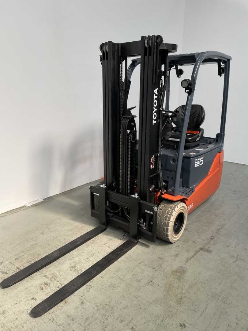 Used Forklift Truck TOYOTA 8FBE20T *sofort verfügbar* ELEKTRO DREIRADFRONTSTAPLER (13064522)