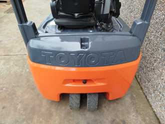 Used Forklift Truck TOYOTA 8FBEK16T Litio ELEKTRO DREIRADFRONTSTAPLER (13037128)