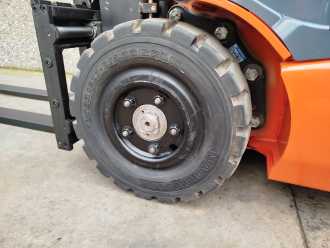 Used Forklift Truck TOYOTA 8FBEK16T Litio ELEKTRO DREIRADFRONTSTAPLER (13037128)