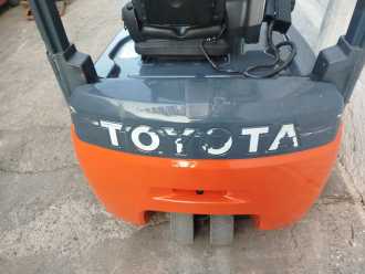 Used Forklift Truck TOYOTA 8FBEKT16 ELEKTRO DREIRADFRONTSTAPLER (13018545)