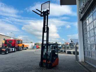 Used Forklift Truck TOYOTA 8FBET15 / Triplex: 4.30m / nur 1.187h! / SS ELEKTRO VIERRADFRONTSTAPLER (13024801)