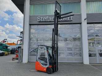 Used Forklift Truck TOYOTA 8FBET15 / Triplex: 4.30m / nur 393h! / SS ELEKTRO VIERRADFRONTSTAPLER (13024783)