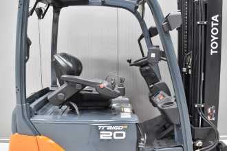 Used Forklift Truck TOYOTA 8FBET20 /58830/ ELEKTRO DREIRADFRONTSTAPLER (13065548)