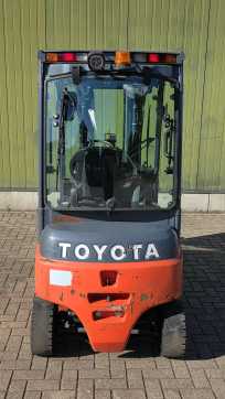 Used Forklift Truck TOYOTA 8FBM16T ELEKTRO VIERRADFRONTSTAPLER (13073291)