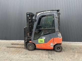 Used Forklift Truck TOYOTA 8FBMK16T ELEKTRO VIERRADFRONTSTAPLER (13065984)