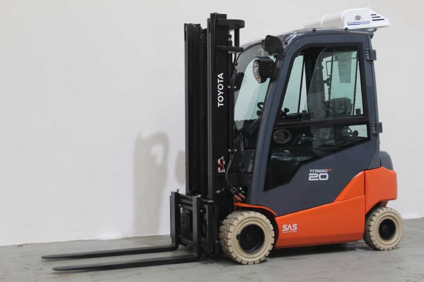 Used Forklift Truck TOYOTA 8FBMK20T ELEKTRO VIERRADFRONTSTAPLER (13025166)