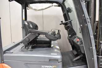 Used Forklift Truck TOYOTA 8FBMKT25 /58826/ ELEKTRO VIERRADFRONTSTAPLER (13065544)