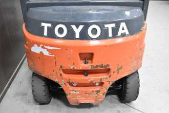 Used Forklift Truck TOYOTA 8FBMKT25 /58826/ ELEKTRO VIERRADFRONTSTAPLER (13065544)