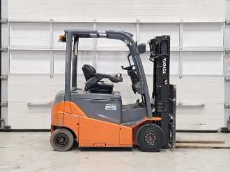 Used Forklift Truck TOYOTA 8FBMKT25 ELEKTRO VIERRADFRONTSTAPLER (13058626)