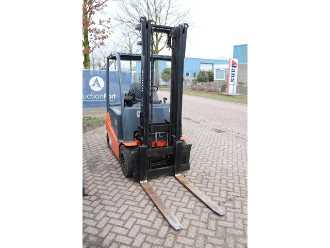 Used Forklift Truck TOYOTA 8FBMKT30 ELEKTRO VIERRADFRONTSTAPLER (13041365)