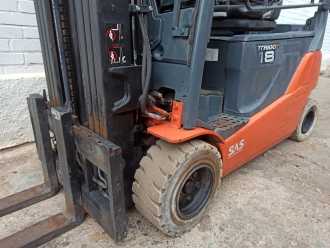 Used Forklift Truck TOYOTA 8FBMT18 ELEKTRO VIERRADFRONTSTAPLER (13047636)