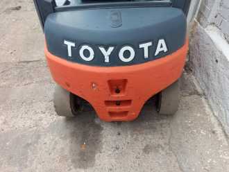 Used Forklift Truck TOYOTA 8FBMT18 ELEKTRO VIERRADFRONTSTAPLER (13047636)