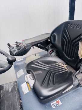 Used Forklift Truck TOYOTA 8FBMT25-10414 ELEKTRO VIERRADFRONTSTAPLER (13064163)