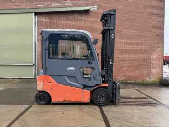 Used Forklift Truck TOYOTA 8FBMT25 ELEKTRO VIERRADFRONTSTAPLER (13032330)