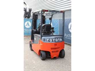 Used Forklift Truck TOYOTA 8FBMT25 ELEKTRO VIERRADFRONTSTAPLER (13063423)